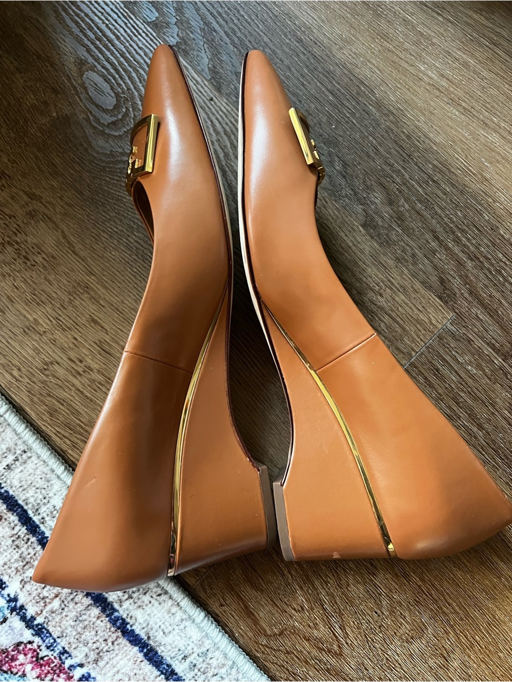 Tory Burch Gigi 55mm Wedge Flats Tan Leather Pointed Toe Size 9.5 - Picture 3 of 9